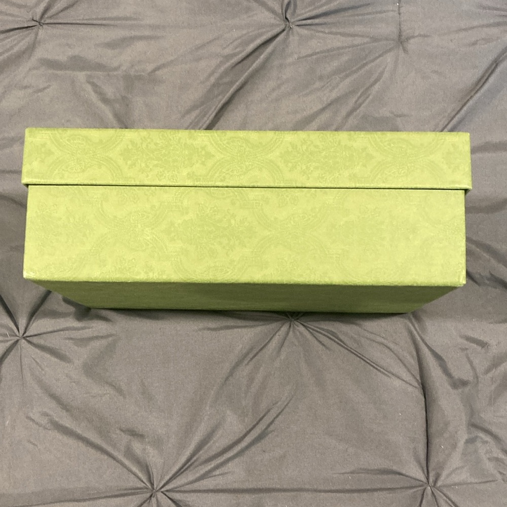 ❤️SOLD❤️ Gucci Display Box - Picture 3 of 3